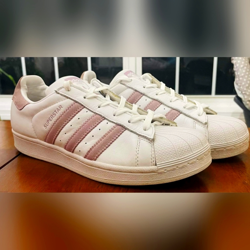 Adidas Sneakers